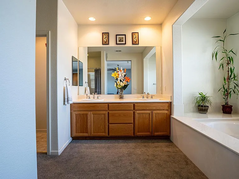 820 Ben Ingram Ln — Photo 9