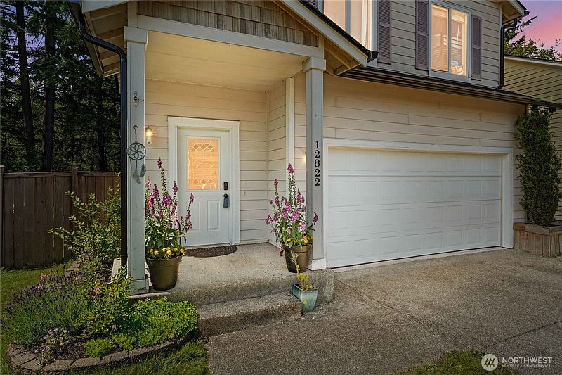 5th image of 12822 159th Street E