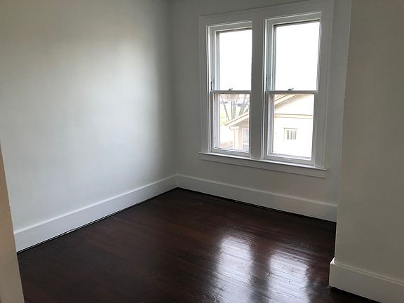 5th image of 1242-1244 Wayburn St #1242