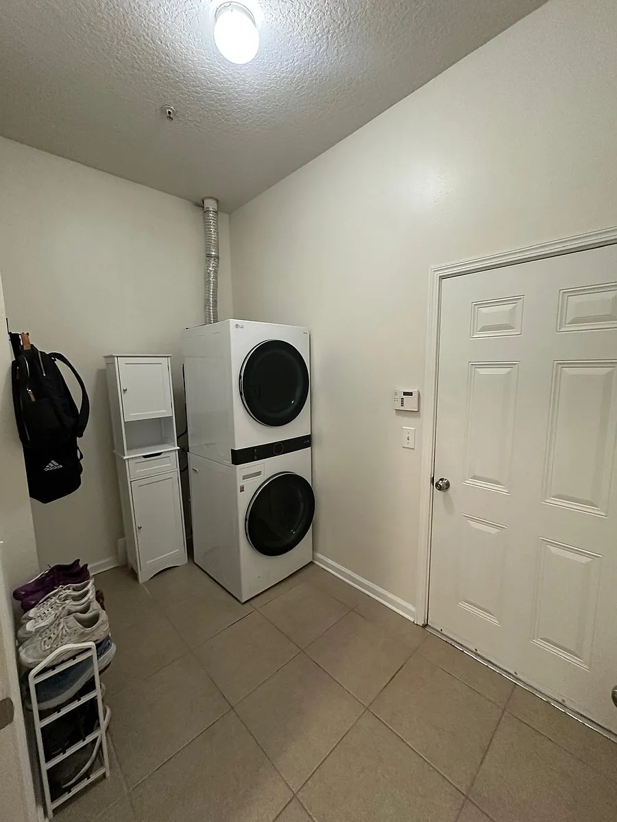 Building Photo - 13792 Herons Landing Way #1
