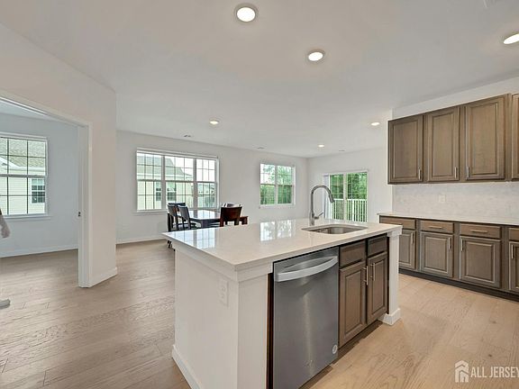 2nd image of 644 Lorhan Dr