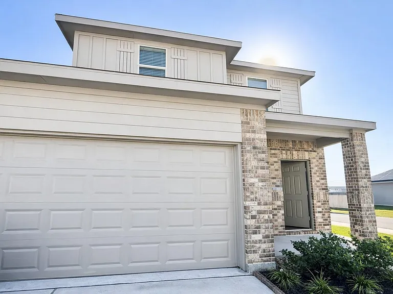 1739 Royal Rim Dr — Photo 2