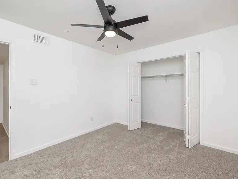 C2 Floorplan - 3BR, 2BA - 1,395SF C2 Floorplan - 3BR, 2BA - 1,395SF