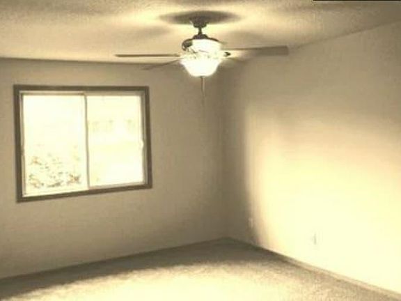 2nd image of 3027 Juniper Ln Unit C