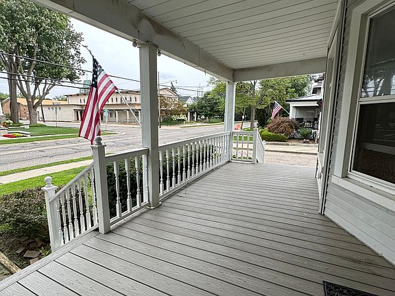 3rd image of 1239 Penniman Ave