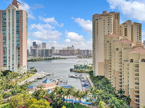 4th image of 3300 NE 191st St APT 1713