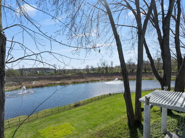 10877 N Territorial Rd, Dexter, MI 48130