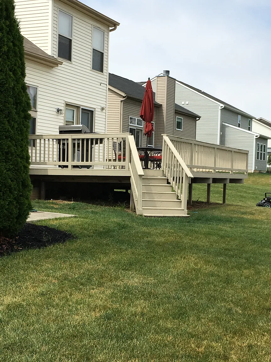132 Stirling Way photo 1