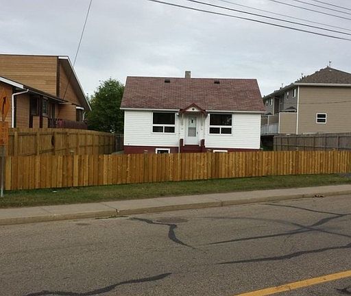 2nd image of 3907 W 46th St