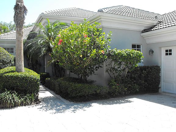 3rd image of 921 Island Club Sq