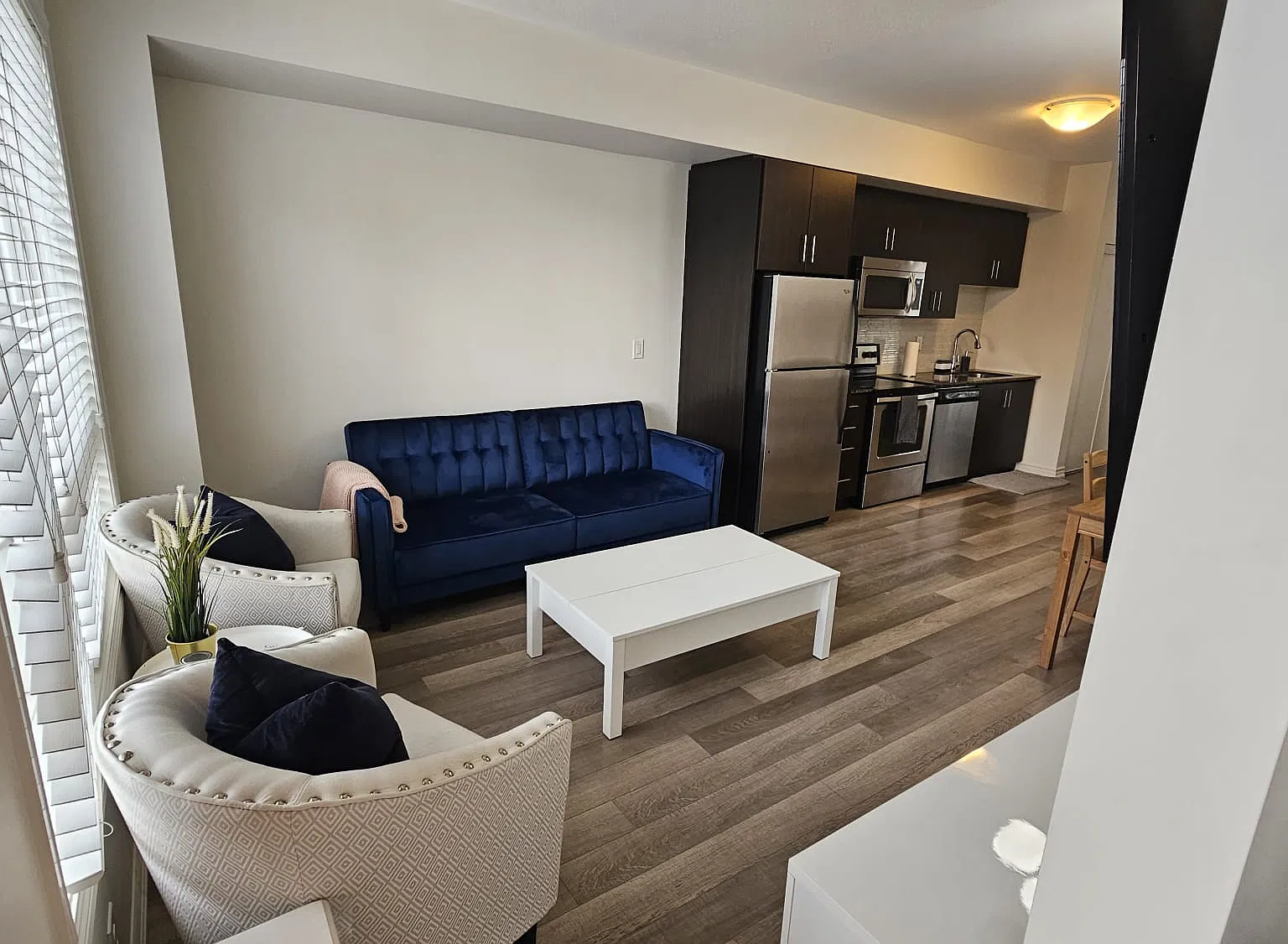 2 bed, 1.5 bath, 1000 sqft, $3,350 — Photo 4