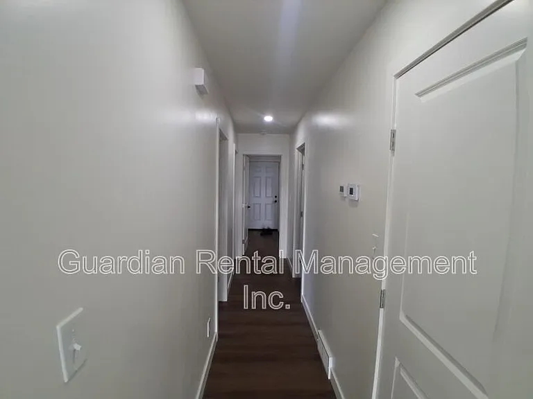 577 Syndicate Ave S — Photo 5