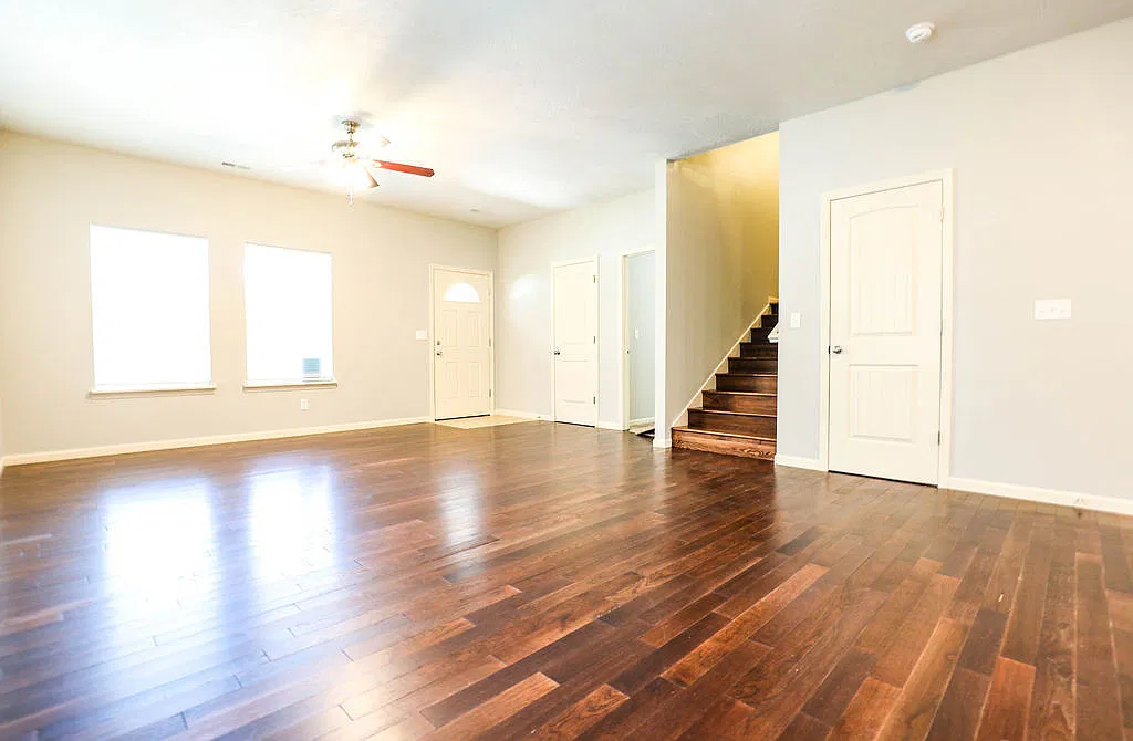 Gorgeous 4 Bed / 2 Bath Home Walk To Msu | Phelps Grove Neighborhood — Photo 3