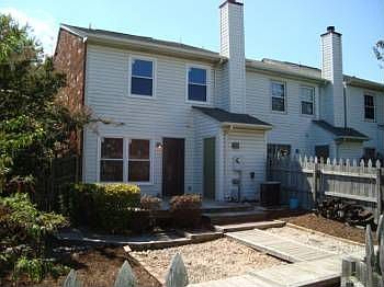 3rd image of 1528 Canterford Ct