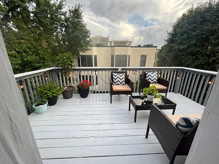 2020 Mount Vernon St #2 — Photo 7