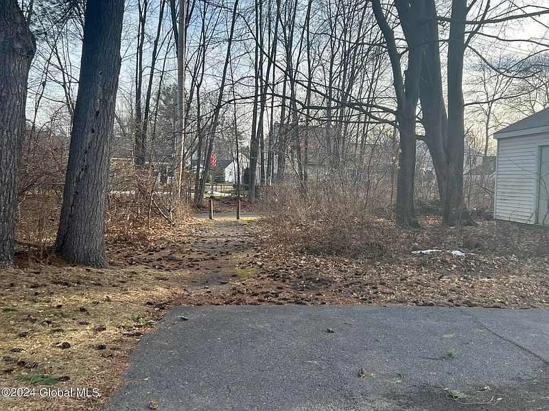 3rd image of 58 Baldwin Avenue