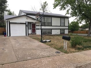 701 S Oswego Ct, Aurora, CO 80012