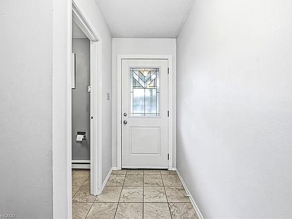 4th image of 564 Sheraton Rd #14
