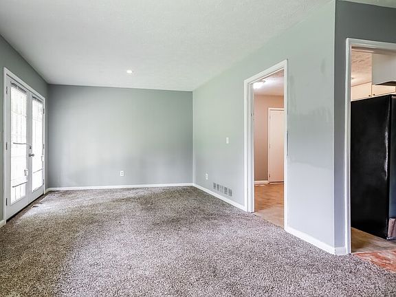 2nd image of 4218 Cedar Ridge Trl