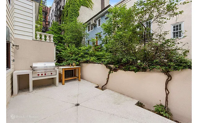 Rented by Douglas Elliman | media 34