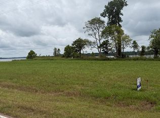 9 Eagle Lake Shore Rd, Vicksburg, MS 39183