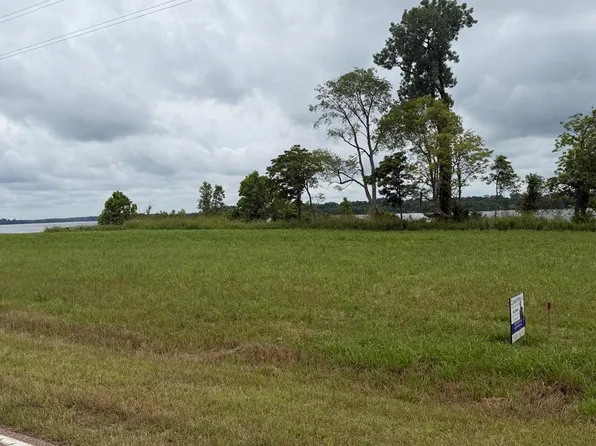 9 Eagle Lake Shore Rd, Vicksburg, MS 39183