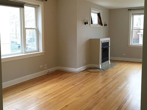 3rd image of 5418 W Windsor Ave APT 1S
