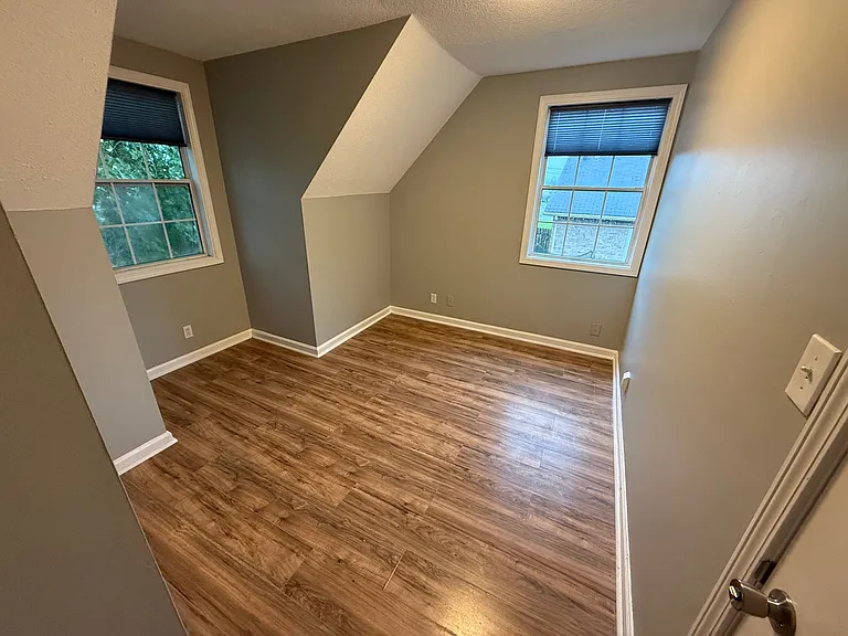 2011 Windroe Dr — Photo 14