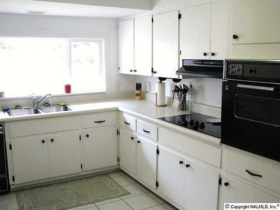 2nd image of 605 Marion Dr