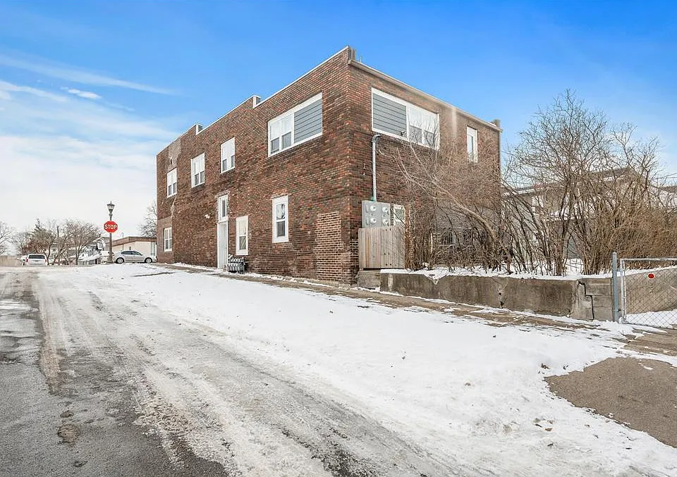 1051 Arkwright Street - 4