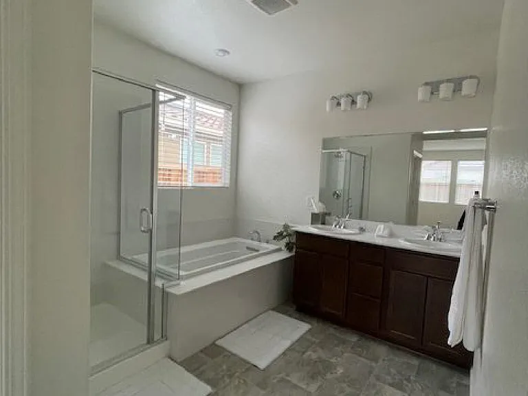 921 Rushden Ln — Photo 11