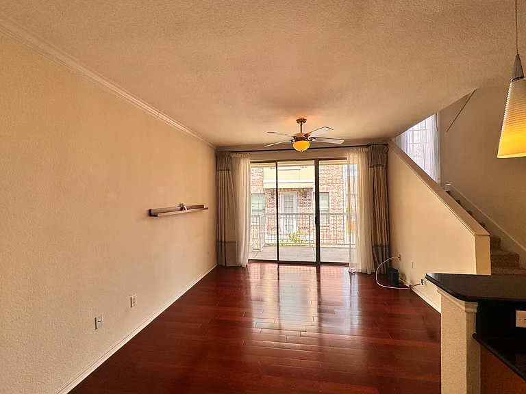 2116 Grove Park Ln — Photo 26