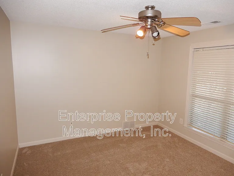4525 Hickory Creek Dr — Photo 21