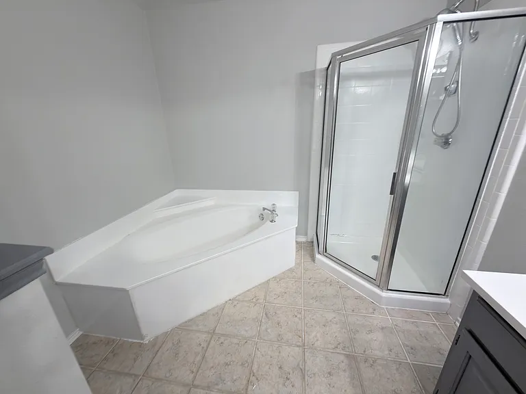 806 Burr Oak Dr — Photo 17