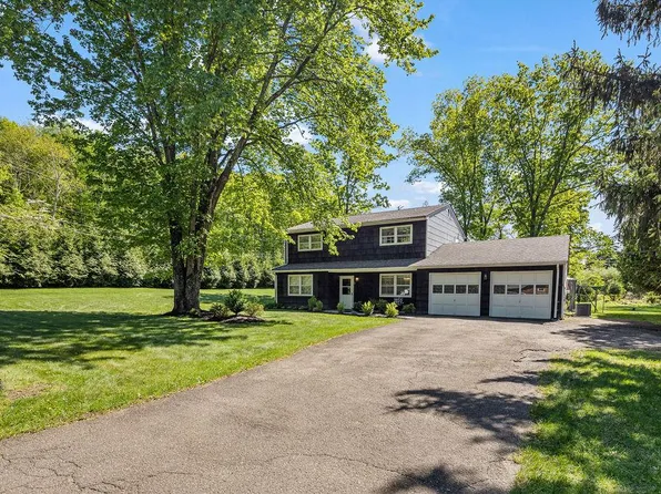 1 Cottage Lane, Suffern, NY 10901