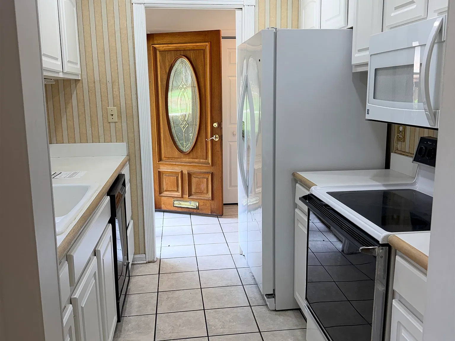 2 bed, 1110 sqft, $1,325 — Photo 3