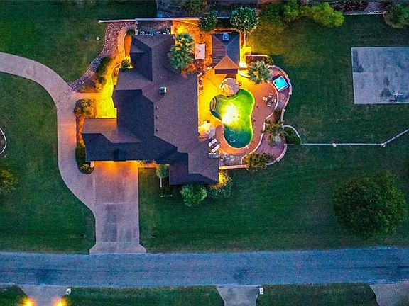 3rd image of 2020 Green Wing Dr
