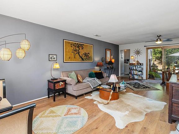 3rd image of 4558 Golden Ridge Dr