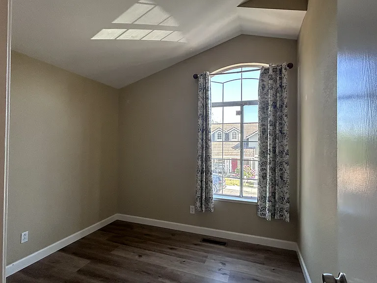 Front room towards the street