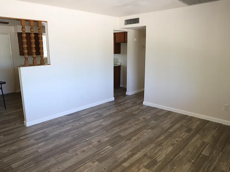 1605 W Niagara St — Photo 6
