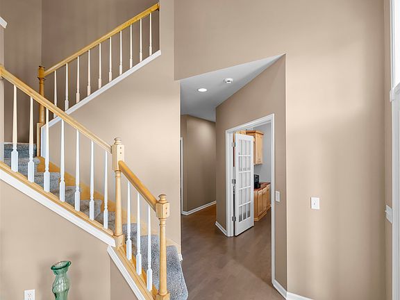 4th image of 2751 Jasmine Dr