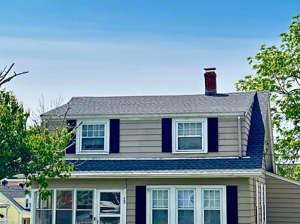 364 Maple Ave