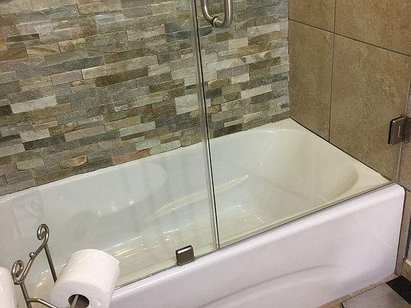 2nd image of 722 N Yturria St #B