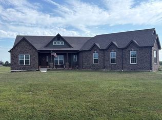 160 Falcon Pointe Dr, Silex, MO 63377
