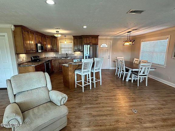 3rd image of 7426 Berry Dr