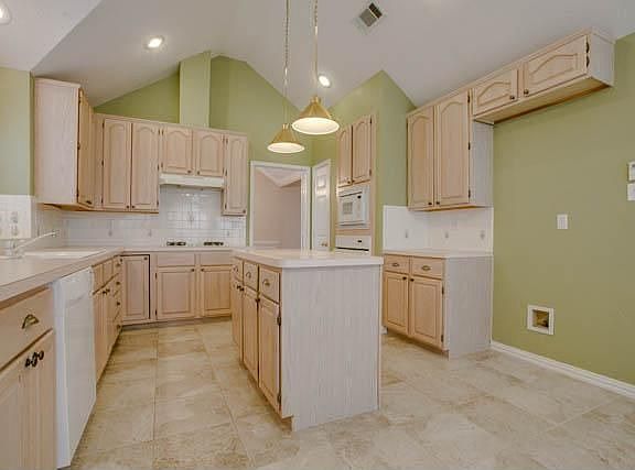 4th image of 1621 Corvallis Trl