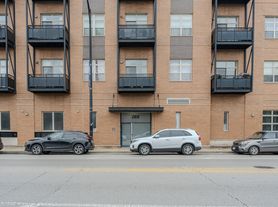 2915 N Clybourn Ave, Chicago, IL