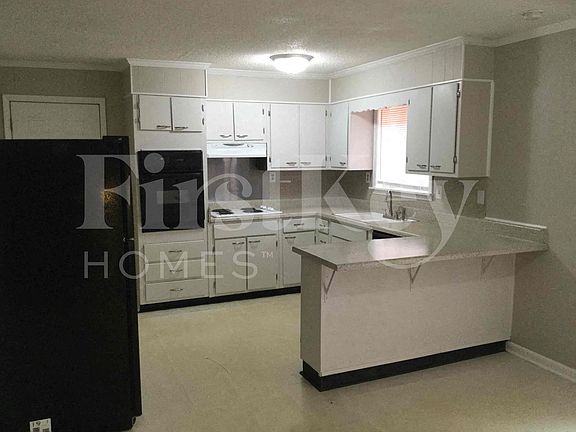3rd image of 6634 Imperial Dr