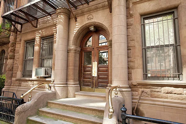 Sold by Heddings Property | media 16