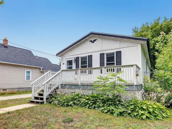 811 Mather St, Green Bay, WI 54303